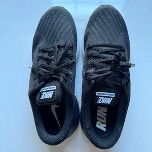 Nike Air Zoom Structure 22